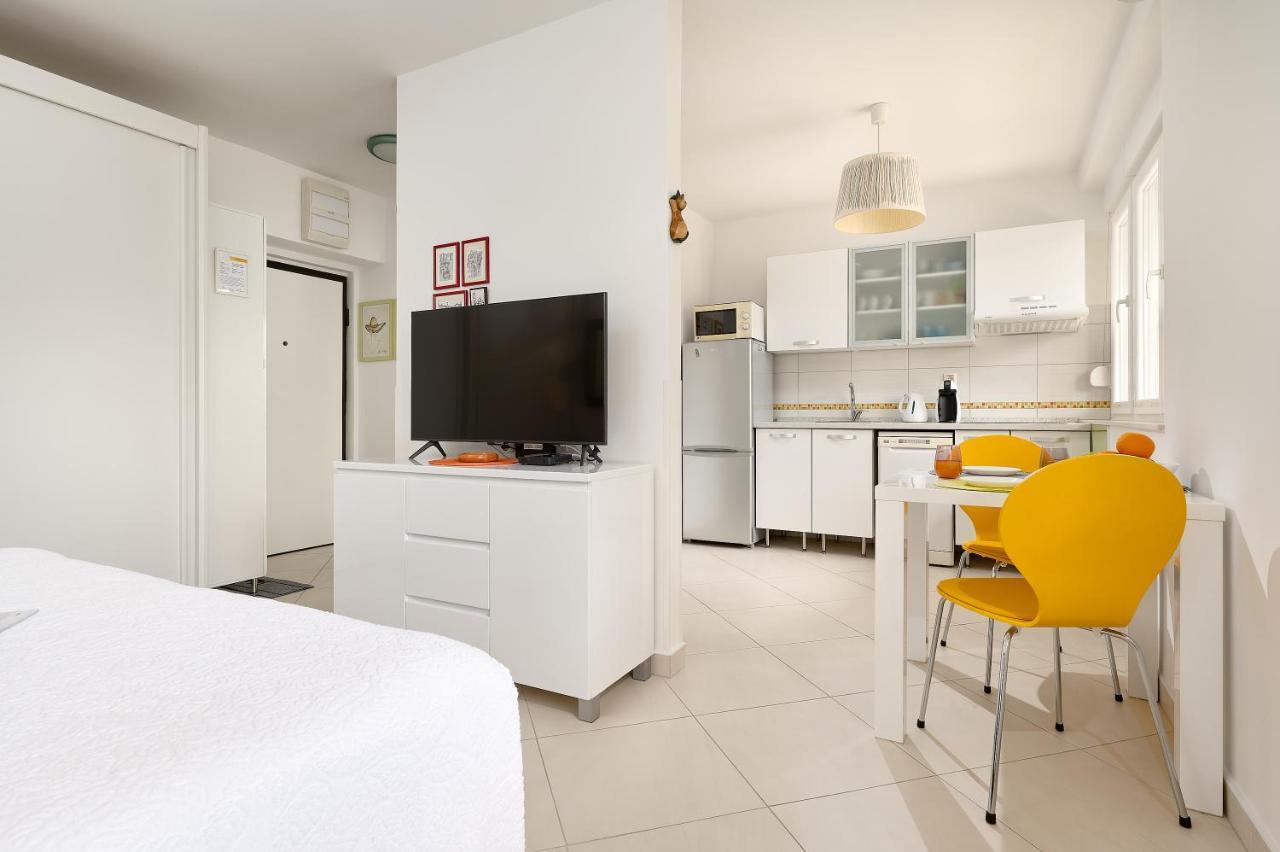 Apartment Seven Minute Walk To Old Town
